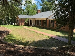 Building Photo - Fully Renovated 3 Bedroom on Biltmore Fore...