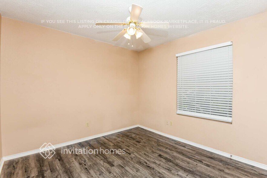 Building Photo - 3805 Waxwing Cir S