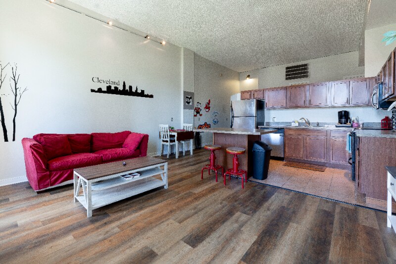 Building Photo - 408 W St Clair Ave