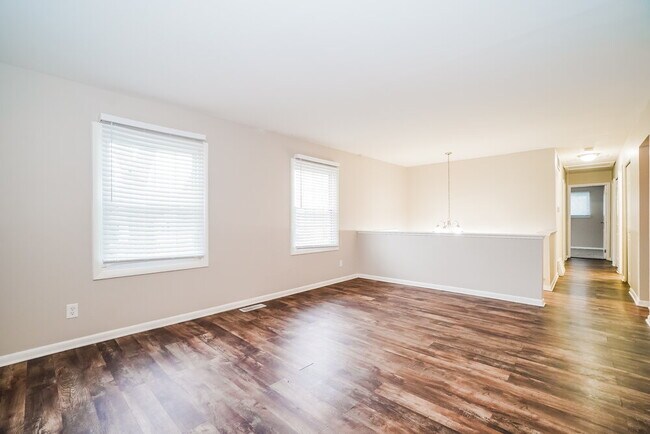 Building Photo - 6544 Portsmouth Dr