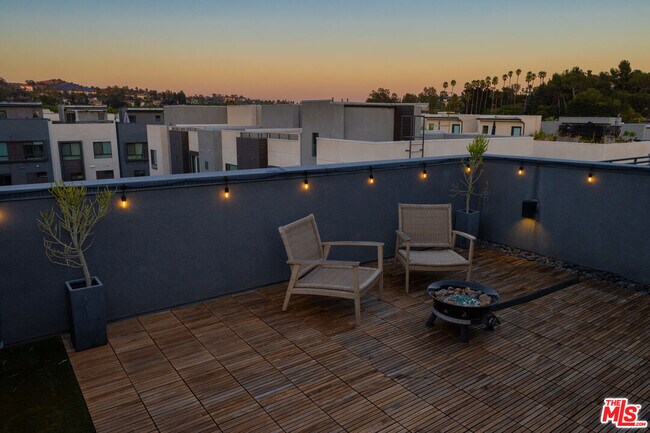 Building Photo - 1557 Verbena Wy