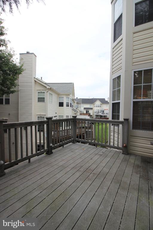 Building Photo - 46140 Cecil Terrace