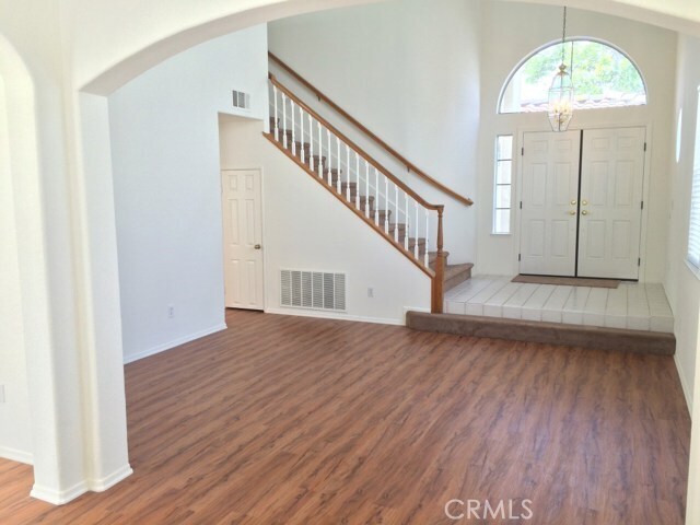 Building Photo - 2196 Rancho Hills Dr