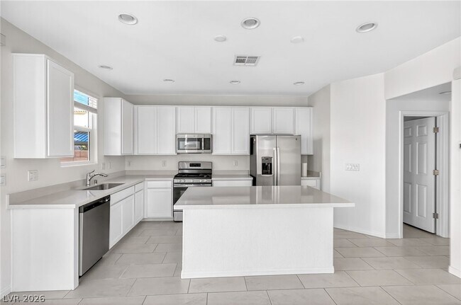 Building Photo - 10233 S Ullom Dr