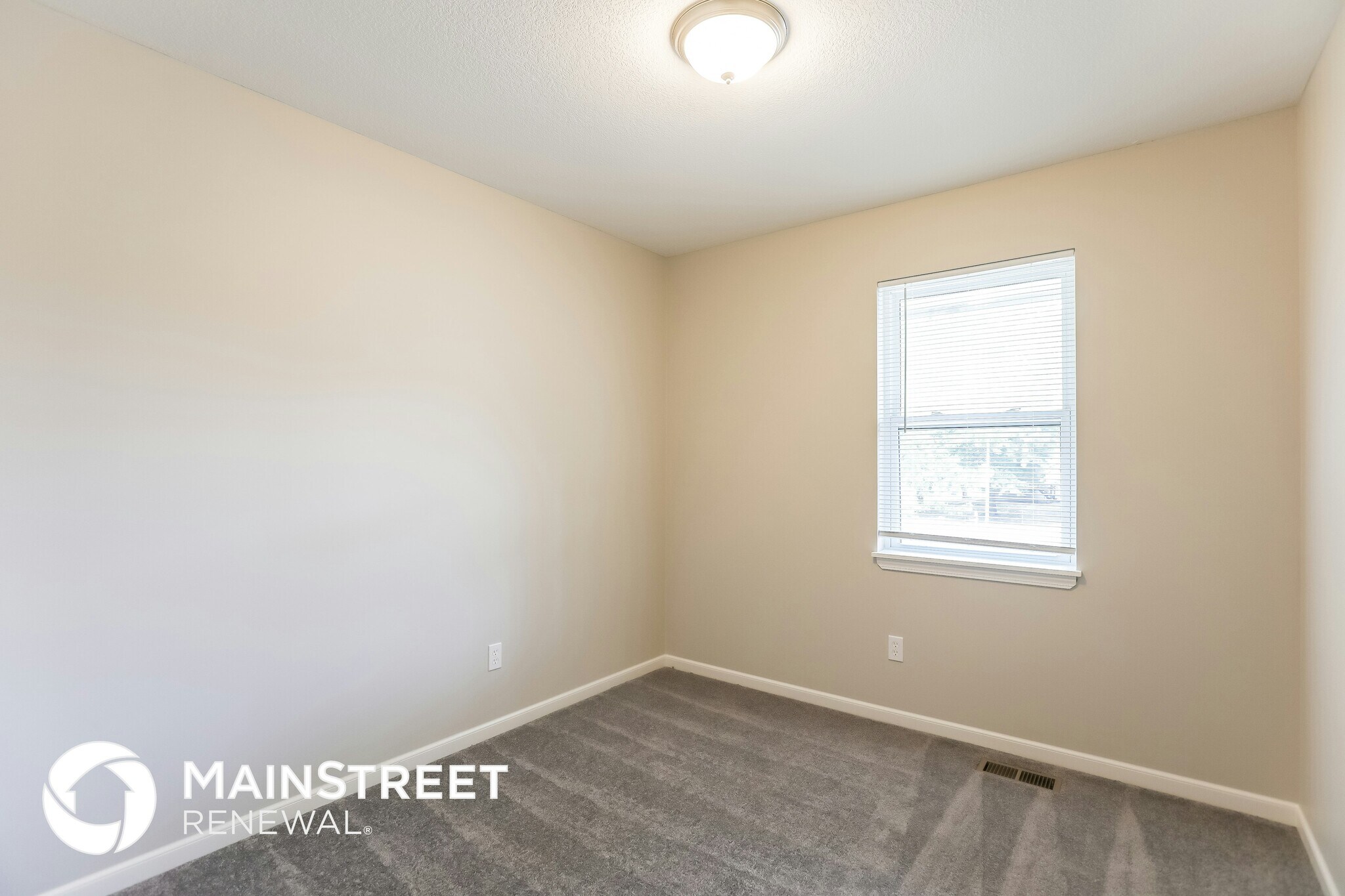 Building Photo - 1435 Park Cir