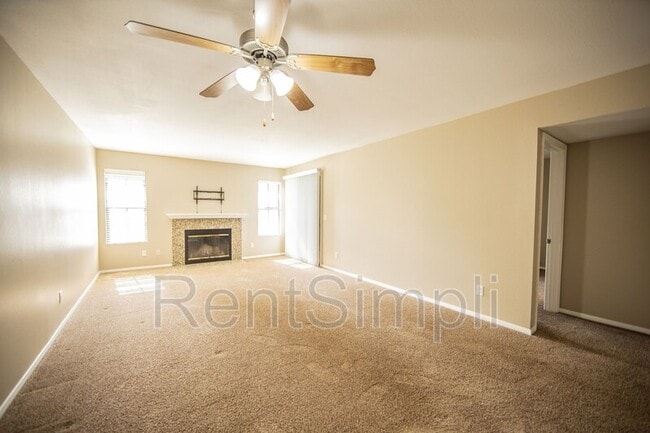 Building Photo - 15024 Avenida Venusto