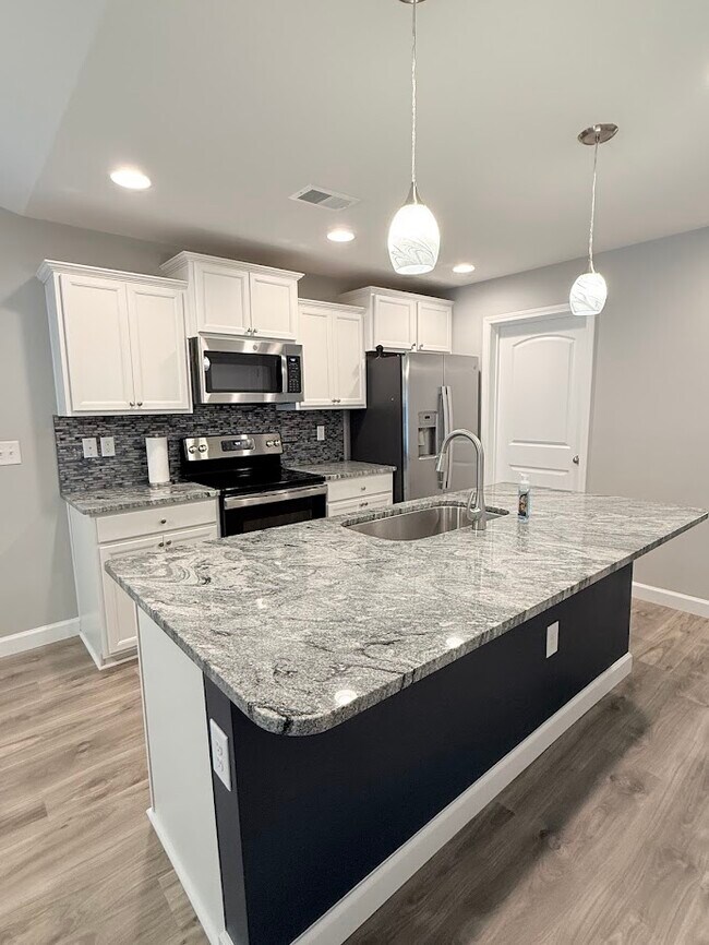 Building Photo - 140 Machrie Loop