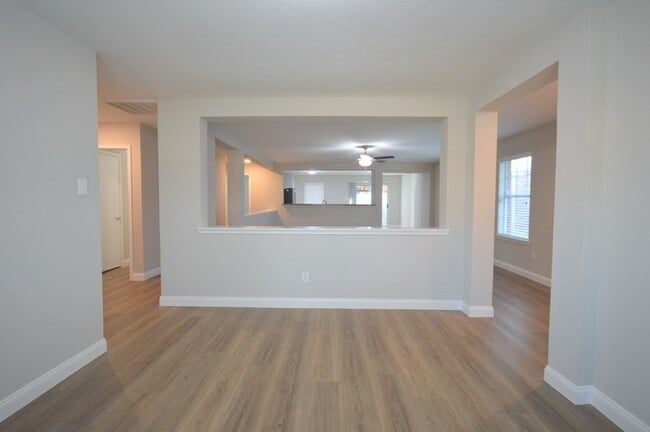 Building Photo - 21207 Bridge Springs Ln