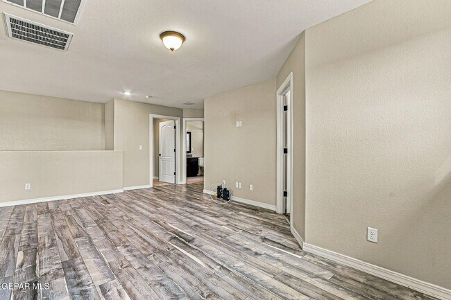 Building Photo - 14525 Juan Diego Dr