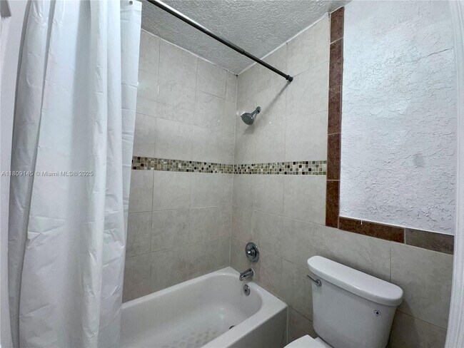 Building Photo - 2414 NW 52nd Ave
