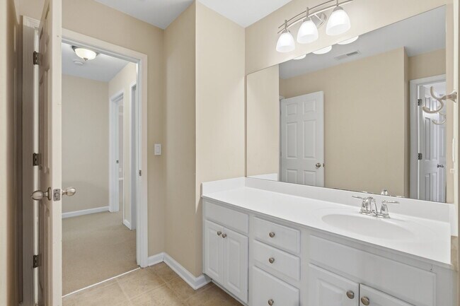 Building Photo - 9950 Autry Vue Ln