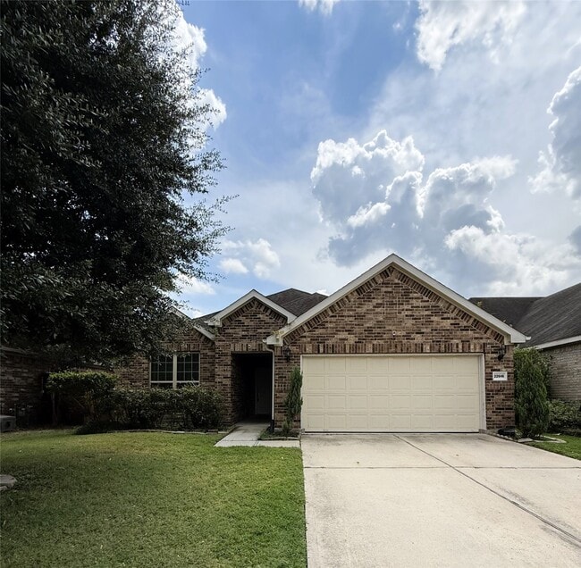 Building Photo - 22646 Triangle Ridge Dr