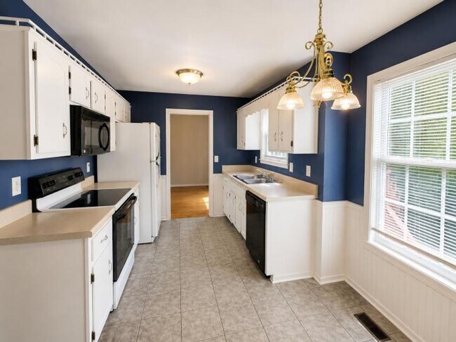 Building Photo - 1034 Persimmon Ct