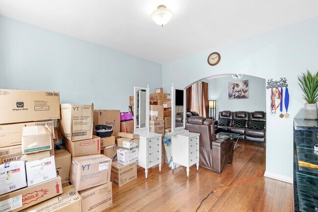 Building Photo - 2220 N Monitor Ave