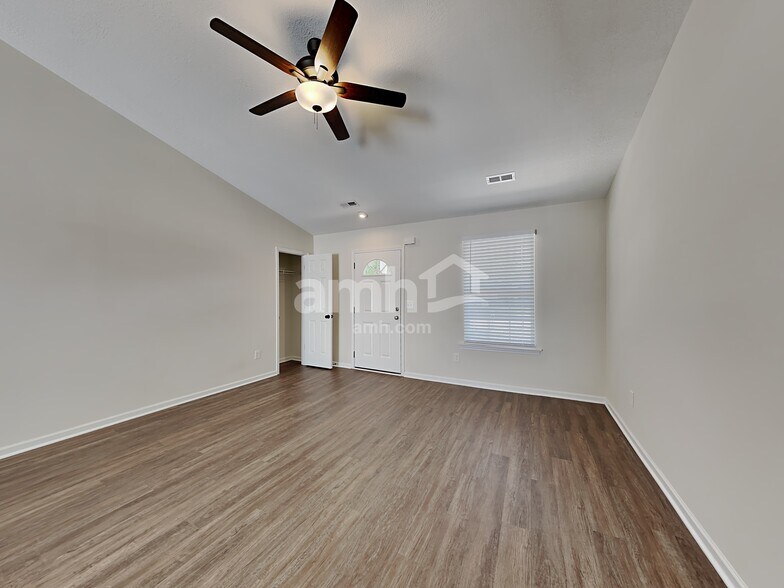 Building Photo - 651 Grover Dr