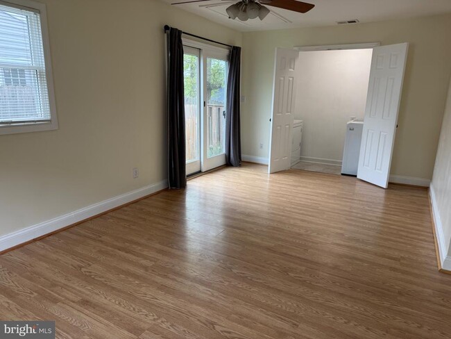 Building Photo - 416 Breslin Rd