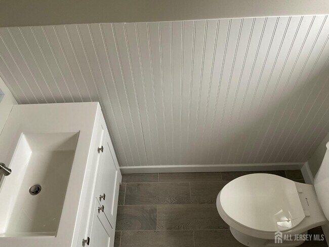 Building Photo - 3092 Bordentown Ave