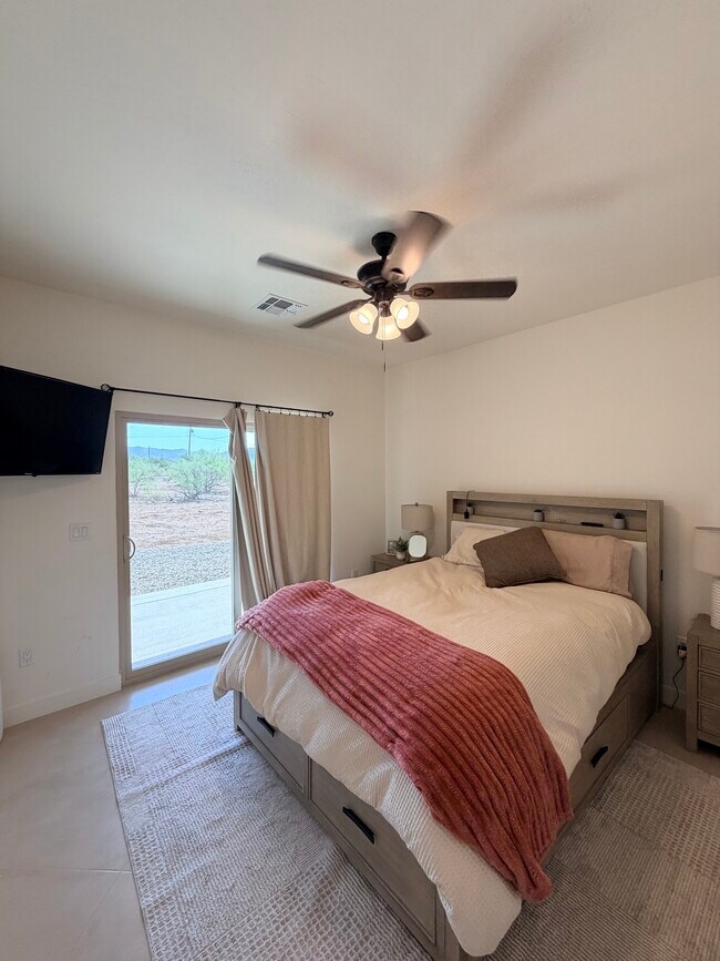 Building Photo - 1863 Valentino Ct