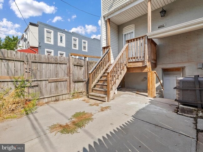 Building Photo - 1713 E Lafayette Ave