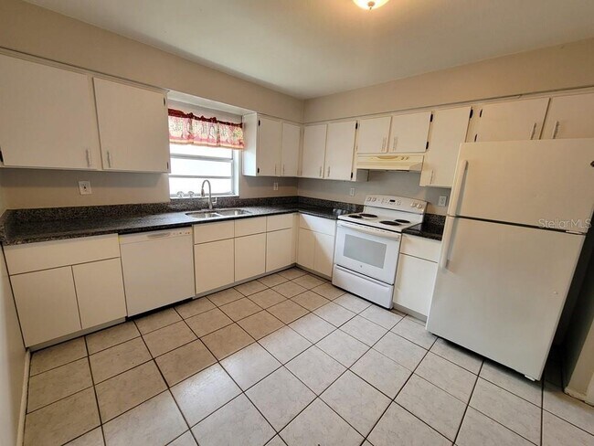 Building Photo - 12639 Skipper Ln