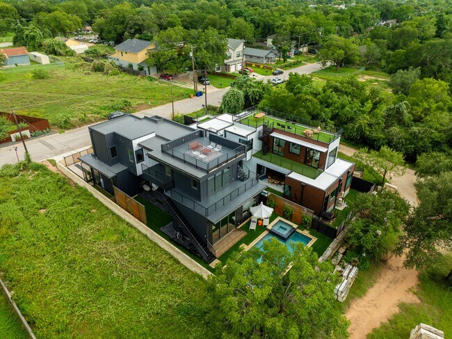 Building Photo - 412 Kemp St