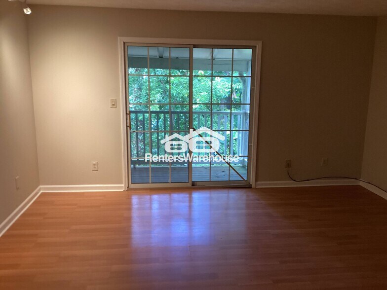 Building Photo - 3120 7 Pines Ct NW