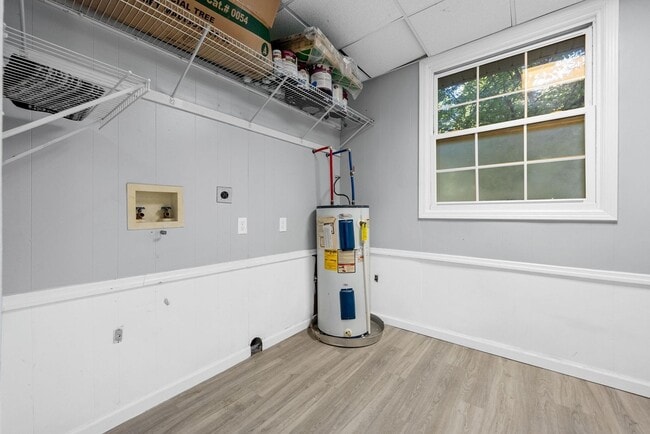 Building Photo - 102 Preston Dr