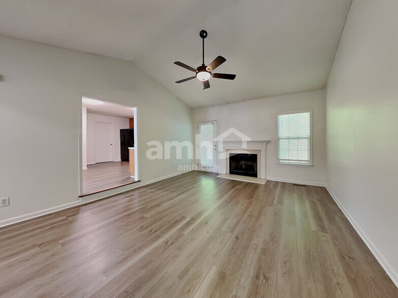 Building Photo - 205 Wood Green Dr