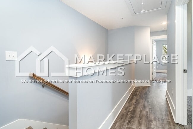 Building Photo - 144 Laurel Way