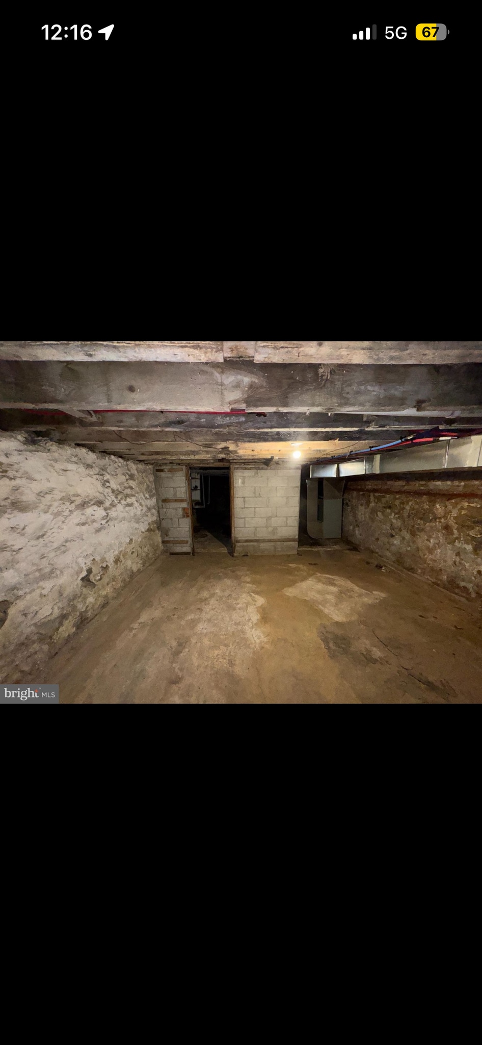 Building Photo - 616 W 6th St