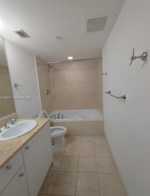 Building Photo - 20000 E Country Club Dr