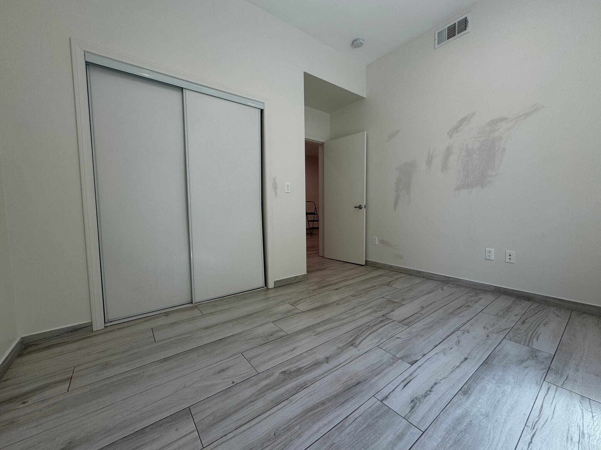Building Photo - 14224 Friar St