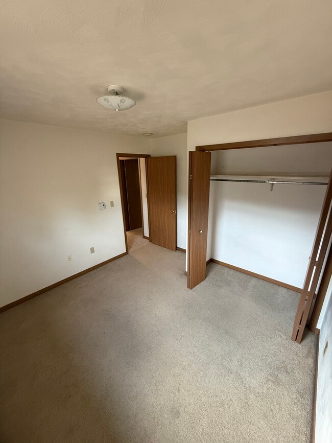Building Photo - 3131 Shellers Bend