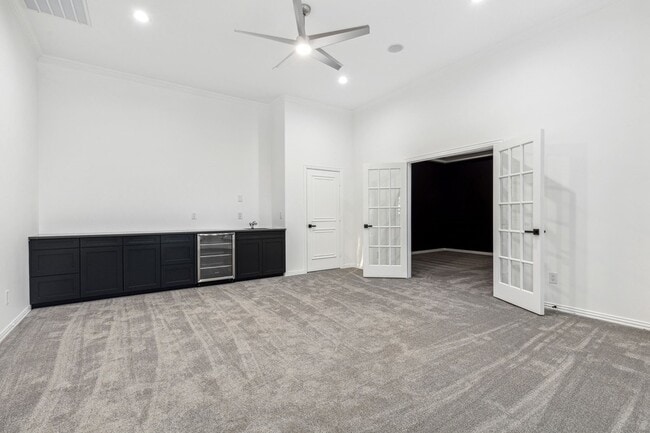 Building Photo - 1229 Strathmore Dr