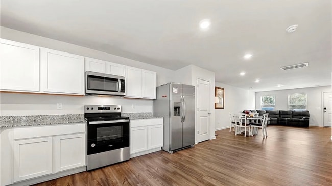 Building Photo - 127 Villa Ln