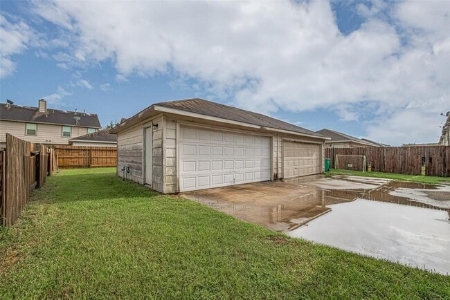 Building Photo - 16739 Libson Falls Dr