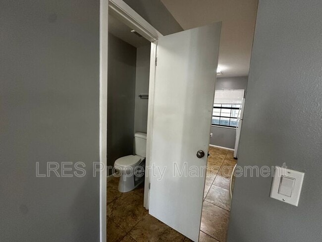 Building Photo - 2706 Graduate Ct