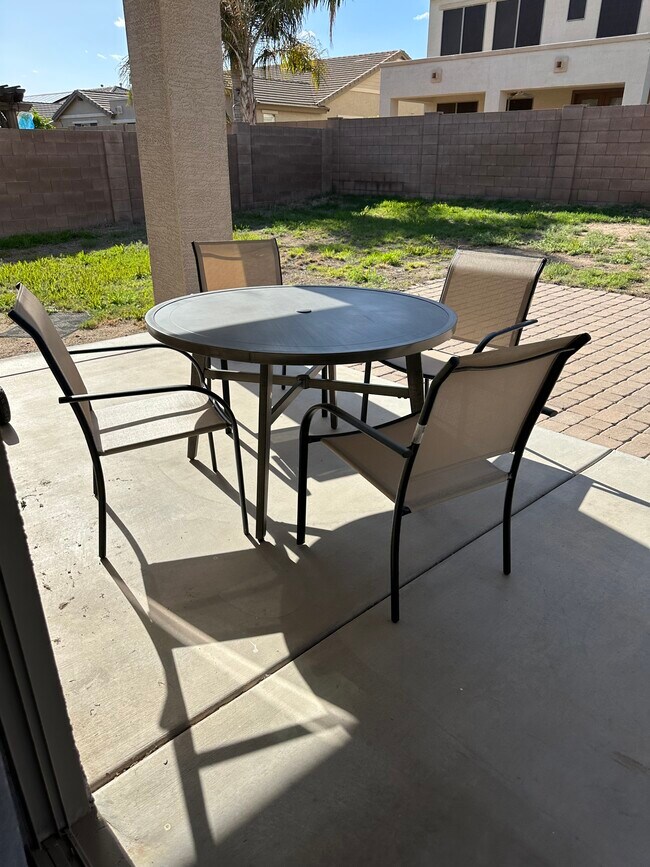 Building Photo - 18686 E Mockingbird Dr