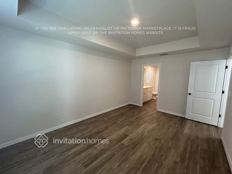 Building Photo - 214 NW 8th Terrace