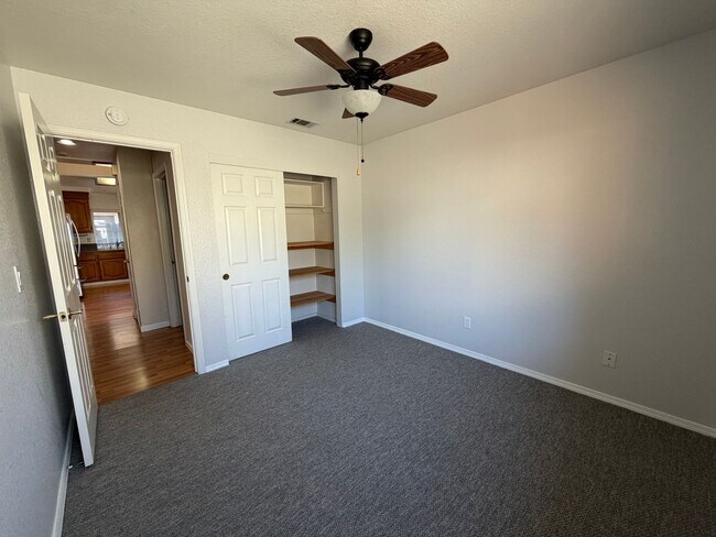 Building Photo - 6260 Vanden Rd