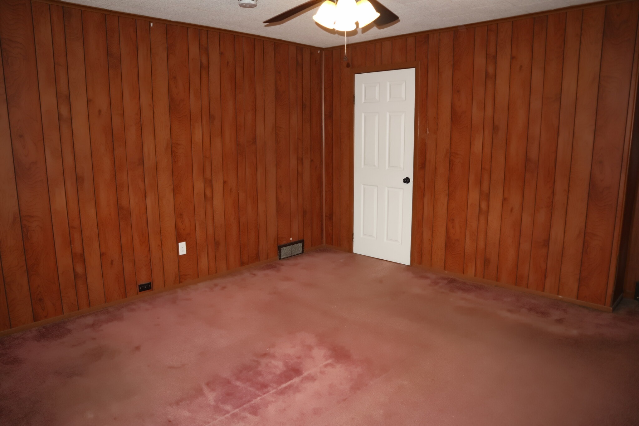 Building Photo - 504 Underwood Ave