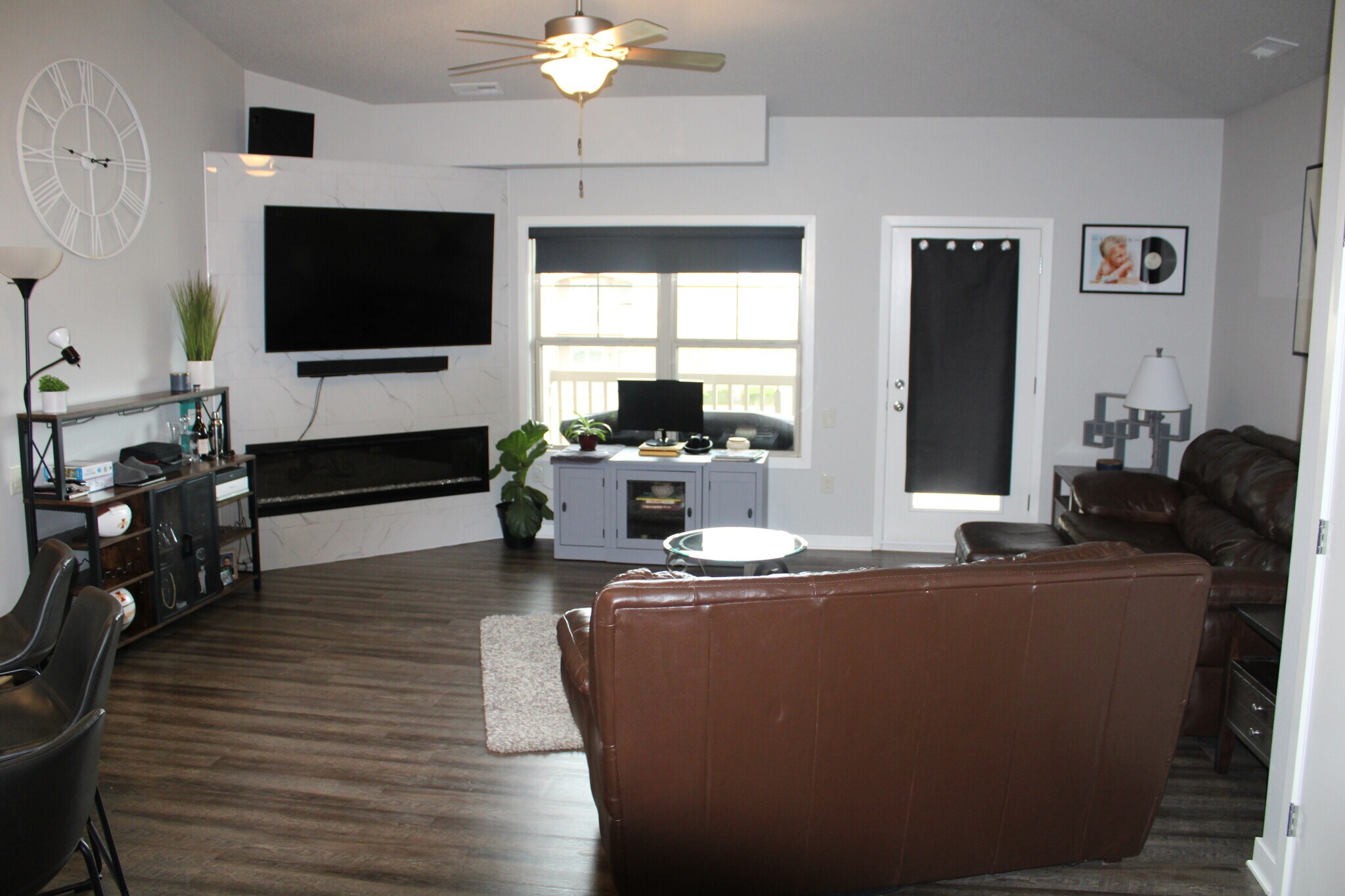 Building Photo - 2503 NE Oak Dr
