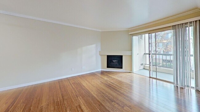 Building Photo - 1/Bed. Condo in Woodland Hills, Warner Center !!