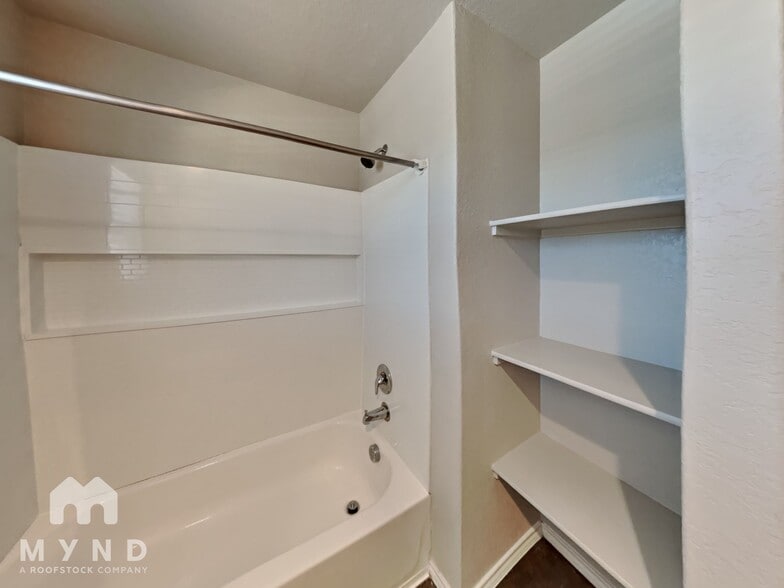 Building Photo - 4113 Asher Alley