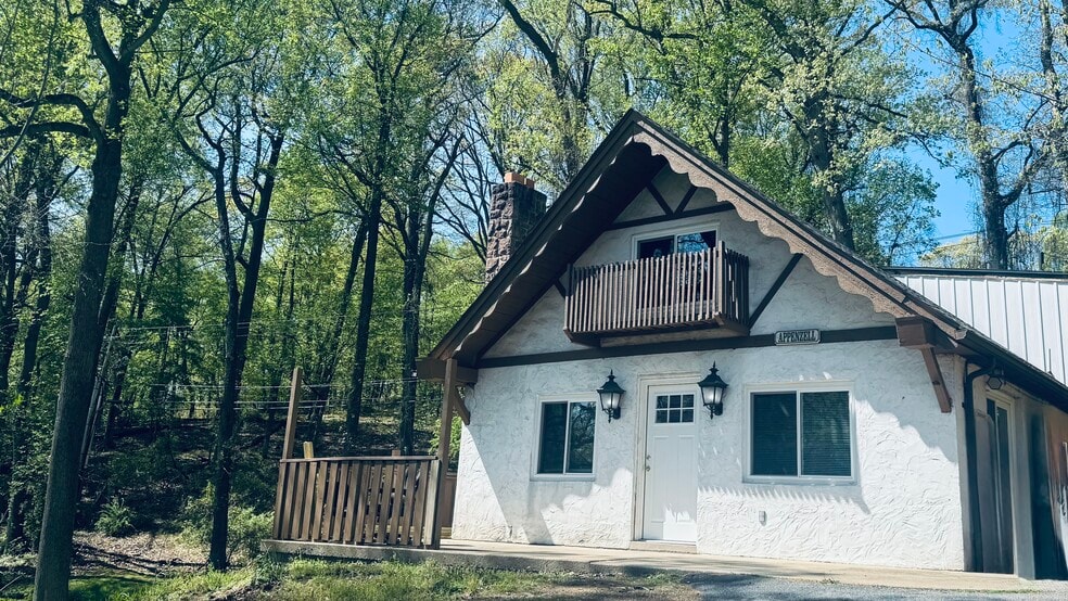 Building Photo - Alpine Heights at Hershey