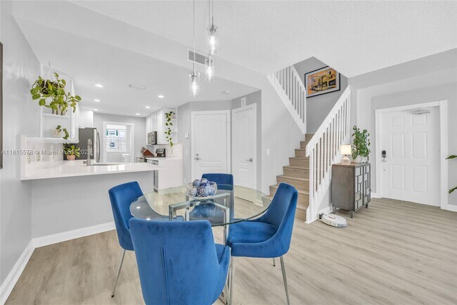 Building Photo - 418 Capistrano Dr