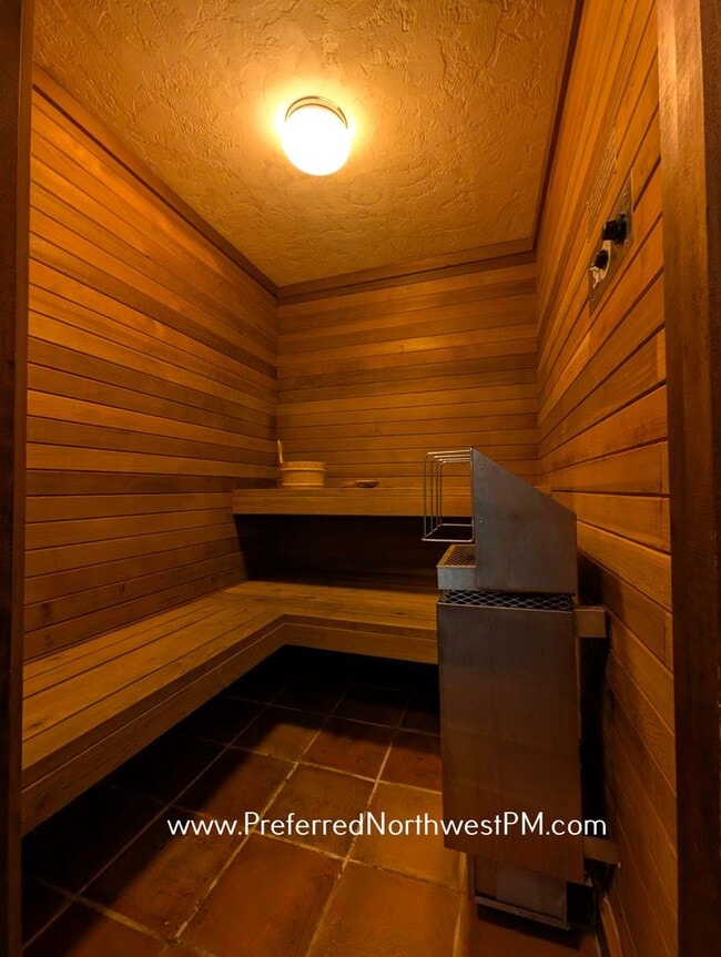 Building Photo - Lake Front Townhouse in Lowell OR