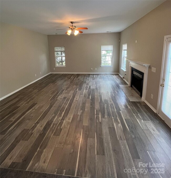 Building Photo - 15315 Edgewater Forest Ln