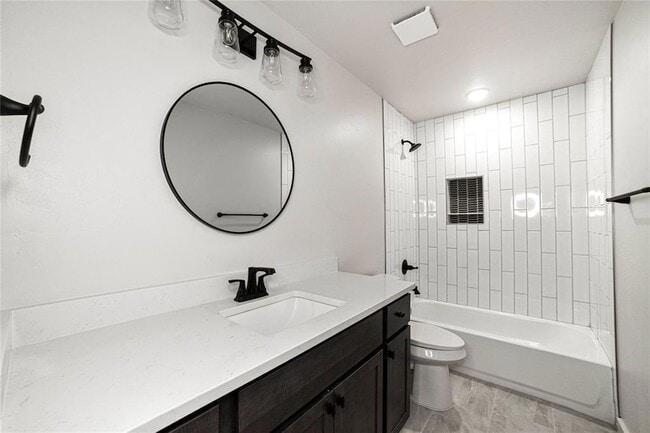 Building Photo - 1417 Mallard Dr