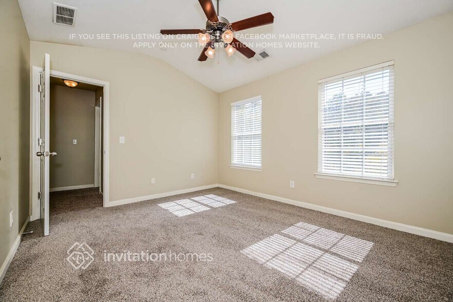 Building Photo - 107 Sanders Walk